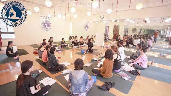 1015�ڿ��ö�̬