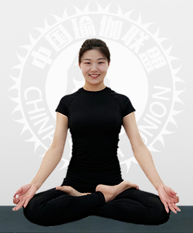 中国瑜伽联盟RYT200高级培训导师-艾森老师